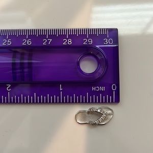 No Hoku Hawaiian Slipper pendant